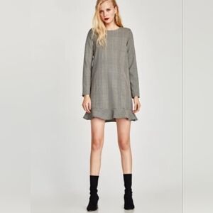 Zara Houndstooth Long Sleeve Ruffle Hem Plaid Mini Dress Medium Gray Trafaluc